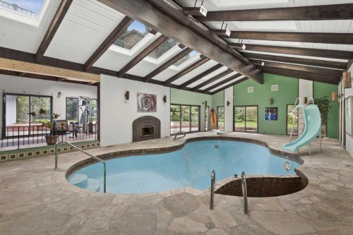 1521 92 Avenue Sw, Calgary, AB - Indoor Photo Showing Other Room With In Ground Pool