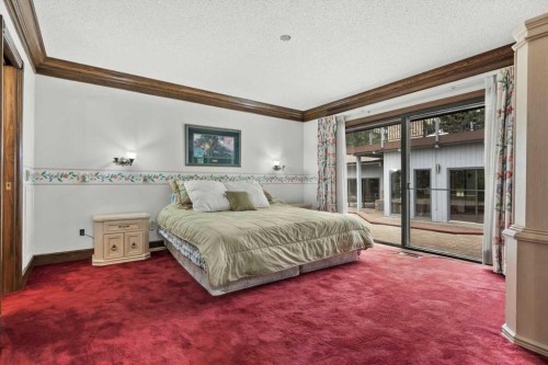 1521 92 Avenue Sw, Calgary, AB - Indoor Photo Showing Bedroom