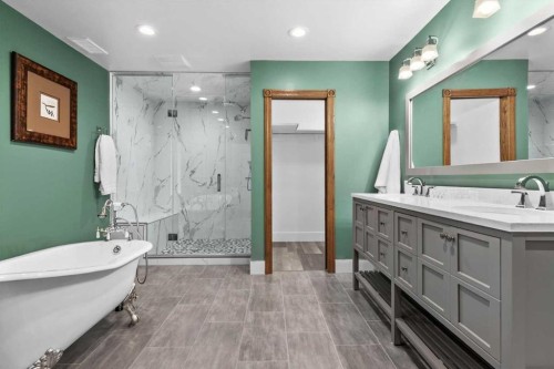 1521 92 Avenue Sw, Calgary, AB - Indoor Photo Showing Bathroom