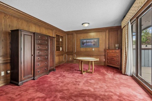 1521 92 Avenue Sw, Calgary, AB - Indoor Photo Showing Other Room