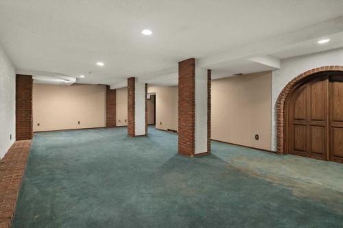 1521 92 Avenue Sw, Calgary, AB - Indoor