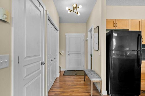 2206-211 Aspen Stone Boulevard Sw, Calgary, AB - Indoor Photo Showing Other Room