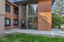 3303-4001C 49 Street NW Calgary, AB T3A 2C9