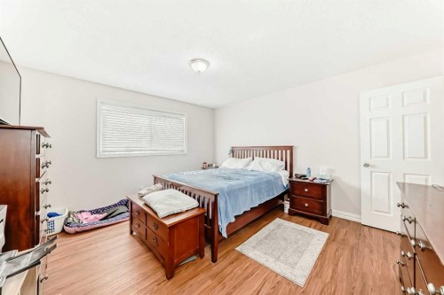 6327 24 Avenue Ne, Calgary, AB - Indoor Photo Showing Bedroom
