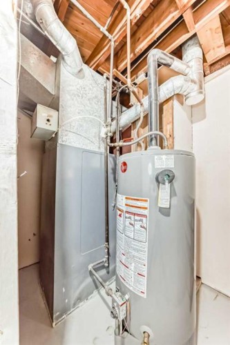 6327 24 Avenue Ne, Calgary, AB - Indoor Photo Showing Basement