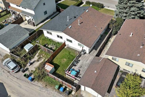 6327 24 Avenue Ne, Calgary, AB - Outdoor