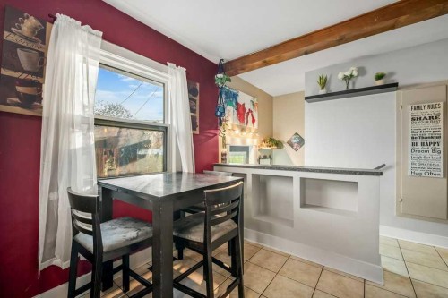 7815 36 Avenue Nw, Calgary, AB - Indoor Photo Showing Dining Room