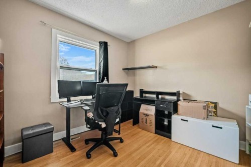 7815 36 Avenue Nw, Calgary, AB - Indoor Photo Showing Office
