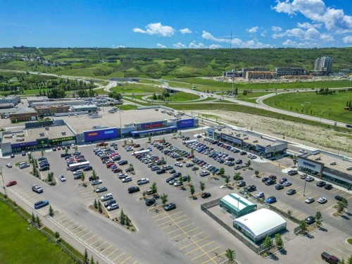 7815 36 Avenue Nw, Calgary, AB - Outdoor With View