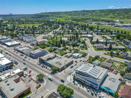 7815 36 Avenue Nw, Calgary, AB - Outdoor With View