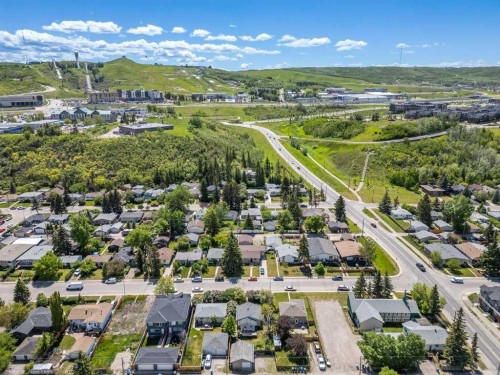 7815 36 Avenue Nw, Calgary, AB - Outdoor With View