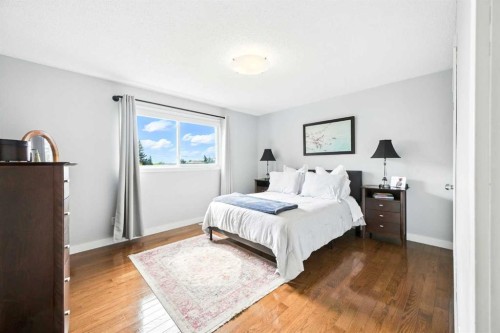 139 Huntford Green Ne, Calgary, AB - Indoor Photo Showing Bedroom
