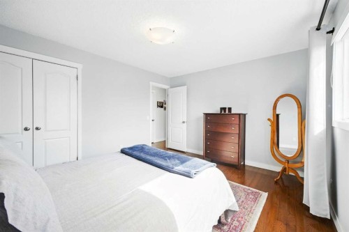 139 Huntford Green Ne, Calgary, AB - Indoor Photo Showing Bedroom