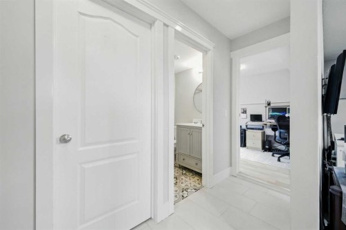 139 Huntford Green Ne, Calgary, AB - Indoor Photo Showing Other Room