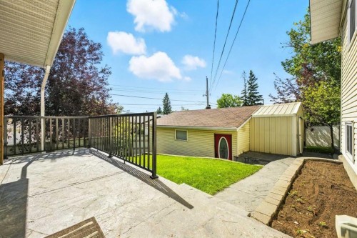 139 Huntford Green Ne, Calgary, AB - Outdoor