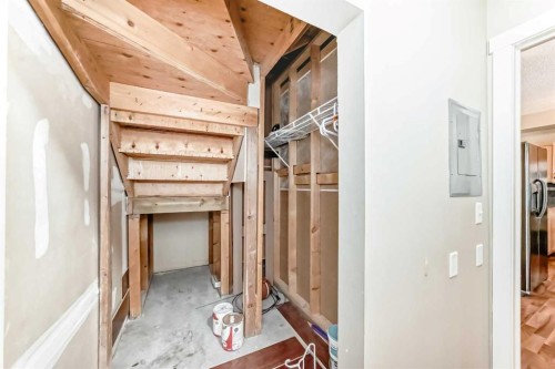 2210-211 Aspen Stone Boulevard Sw, Calgary, AB - Indoor Photo Showing Other Room