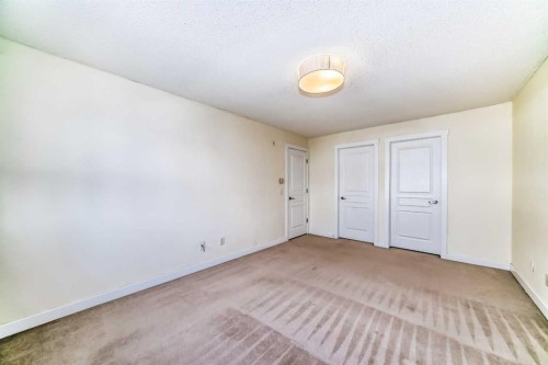 2210-211 Aspen Stone Boulevard Sw, Calgary, AB - Indoor Photo Showing Other Room