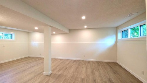 103 Haverhill Road Sw, Calgary, AB - Indoor Photo Showing Other Room