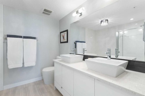 227-15 Aspenmont Heights Sw, Calgary, AB - Indoor Photo Showing Bathroom