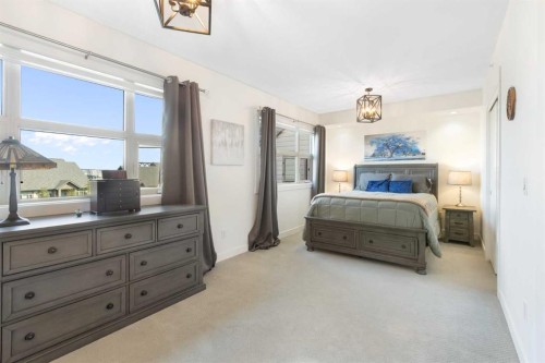 227-15 Aspenmont Heights Sw, Calgary, AB - Indoor Photo Showing Bedroom