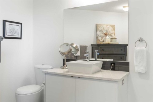 227-15 Aspenmont Heights Sw, Calgary, AB - Indoor Photo Showing Bathroom