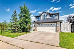 325 West Lakeview Drive  Chestermere, AB T1X 1T2