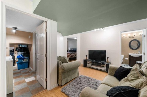 113 Citadel Ridge Green Nw, Calgary, AB - Indoor Photo Showing Living Room