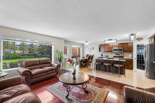 113 Citadel Ridge Green Nw, Calgary, AB - Indoor Photo Showing Living Room