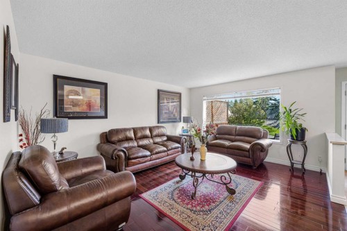113 Citadel Ridge Green Nw, Calgary, AB - Indoor Photo Showing Living Room