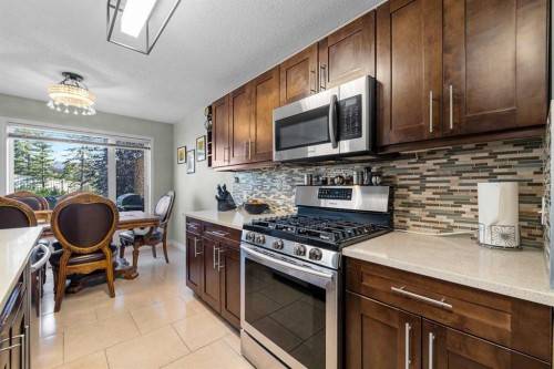 113 Citadel Ridge Green Nw, Calgary, AB - Indoor Photo Showing Kitchen
