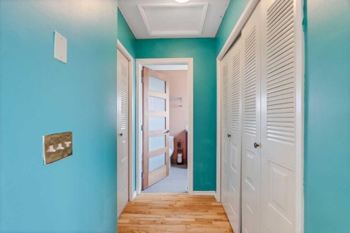 33-228 Theodore Place Nw, Calgary, AB - Indoor Photo Showing Other Room