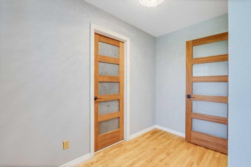 33-228 Theodore Place Nw, Calgary, AB - Indoor Photo Showing Other Room