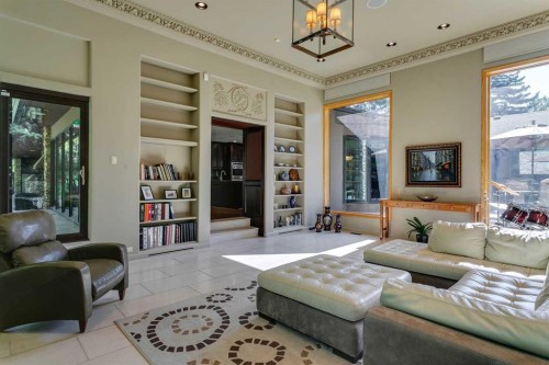 40 Eagle Ridge Place Sw, Calgary, AB - Indoor Photo Showing Living Room
