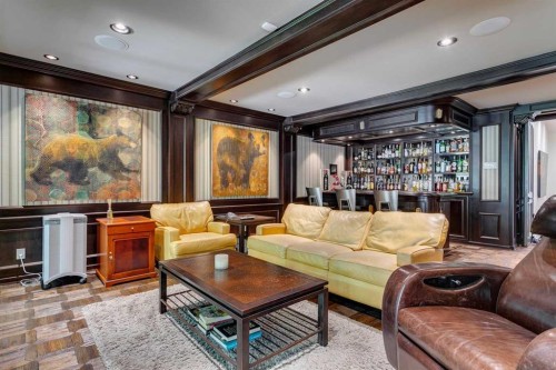 40 Eagle Ridge Place Sw, Calgary, AB - Indoor Photo Showing Living Room