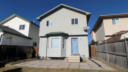 226 Erin Circle Se, Calgary, AB - Outdoor