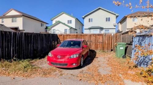 226 Erin Circle Se, Calgary, AB - Outdoor