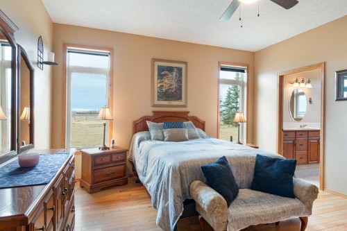 34126 Range Road 2-0, Rural Red Deer County, AB - Indoor Photo Showing Bedroom