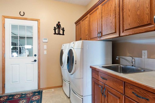34126 Range Road 2-0, Rural Red Deer County, AB - Indoor Photo Showing Laundry Room