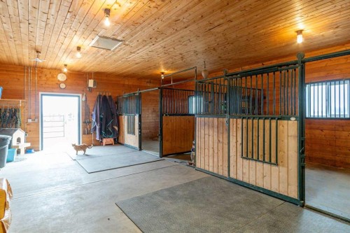34126 Range Road 2-0, Rural Red Deer County, AB - Indoor Photo Showing Other Room