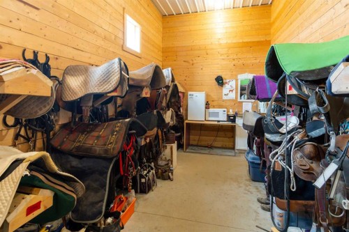 34126 Range Road 2-0, Rural Red Deer County, AB - Indoor