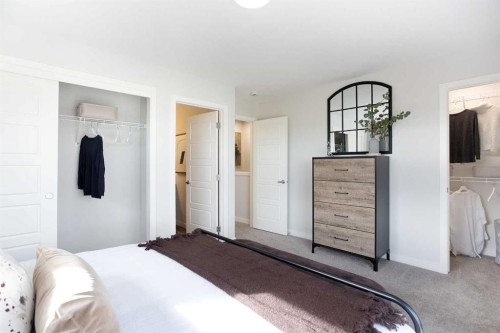 404-1750 Rangeview Drive Se, Calgary, AB - Indoor Photo Showing Bedroom