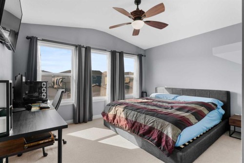172 Evanspark Gardens Nw, Calgary, AB - Indoor Photo Showing Bedroom