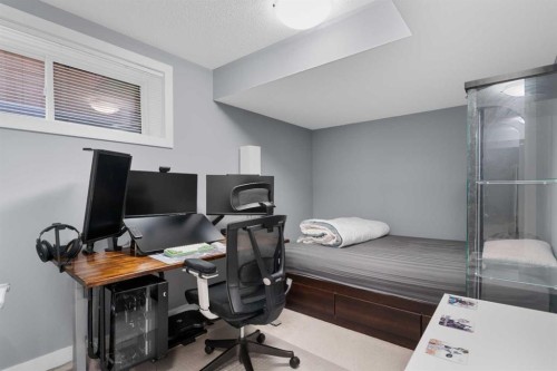 172 Evanspark Gardens Nw, Calgary, AB - Indoor Photo Showing Office