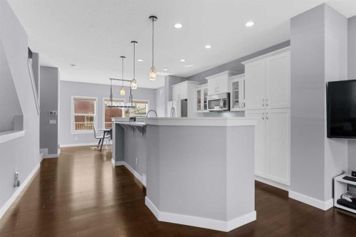 172 Evanspark Gardens Nw, Calgary, AB - Indoor Photo Showing Kitchen With Upgraded Kitchen