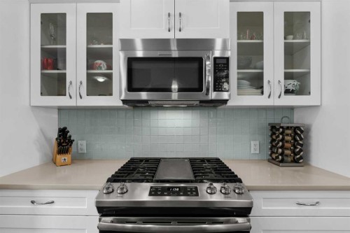 172 Evanspark Gardens Nw, Calgary, AB - Indoor Photo Showing Kitchen With Upgraded Kitchen