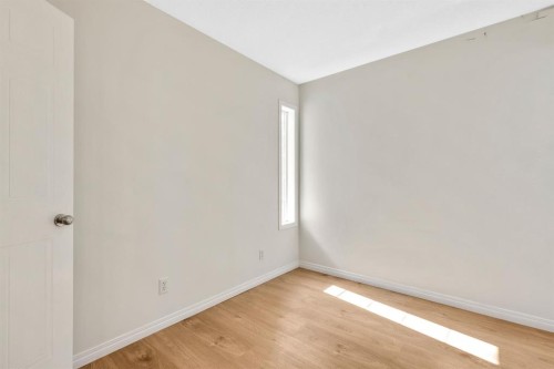 321-103 Strathaven Drive, Strathmore, AB - Indoor Photo Showing Other Room