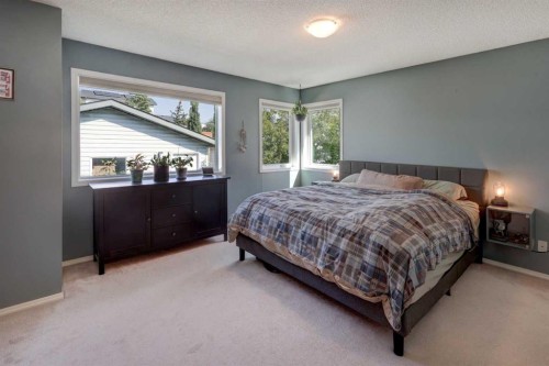 246 Arbour Grove Close Nw, Calgary, AB - Indoor Photo Showing Bedroom