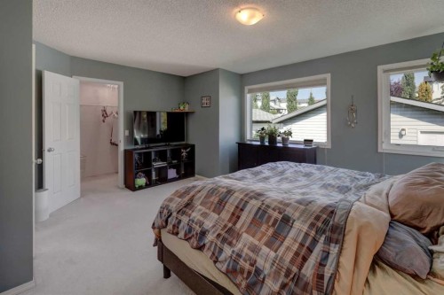 246 Arbour Grove Close Nw, Calgary, AB - Indoor Photo Showing Bedroom