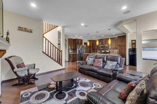 126 Tuscany Summit Heath Nw, Calgary, AB - Indoor Photo Showing Living Room