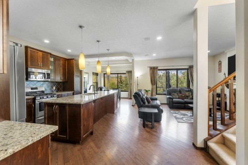 126 Tuscany Summit Heath Nw, Calgary, AB - Indoor Photo Showing Kitchen